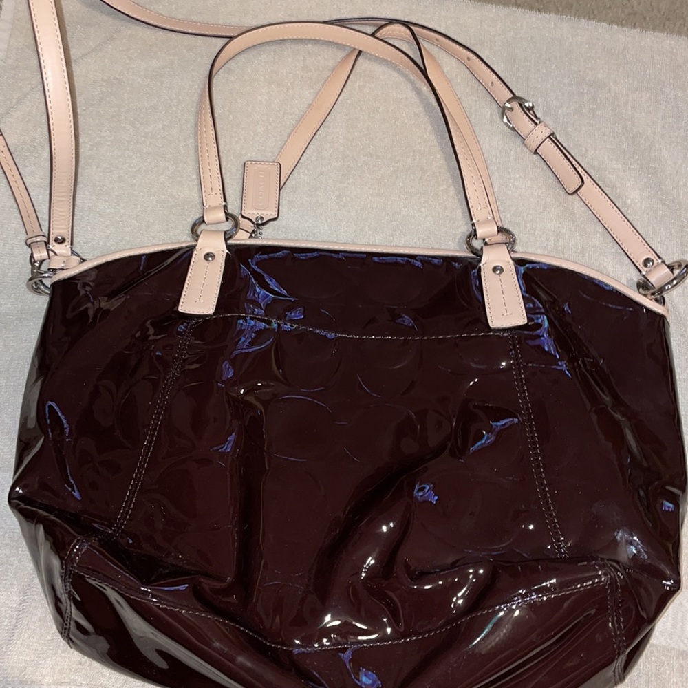 Coach chocolate patent leather handbag - Picture 2 of 6